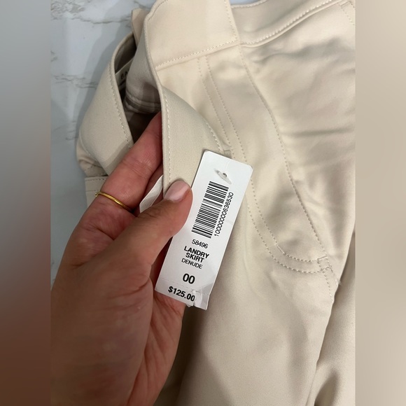 NWT Aritzia Landry skirt sz 00 - Picture 3 of 3